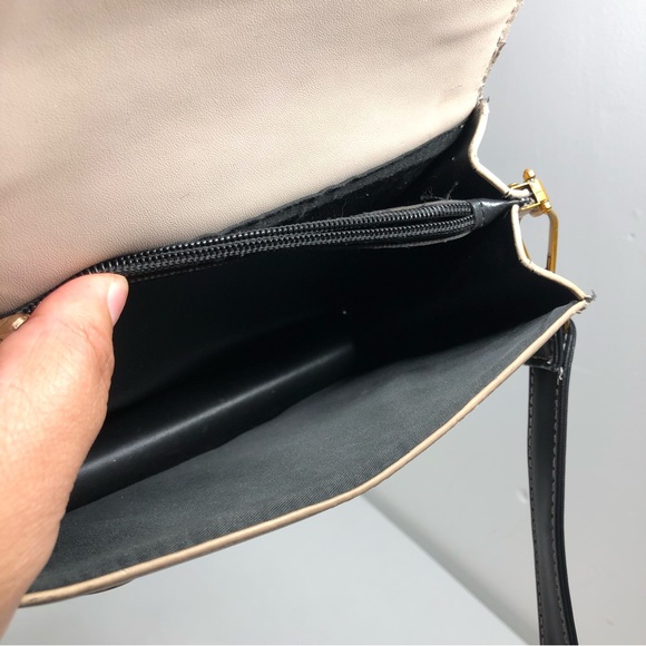 Patch Trendy Purse Clutch with Long Cross Body Strap - Picture 6 of 14